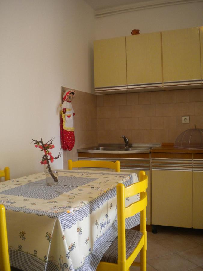 Apartments Biba & Lucy Ražanac エクステリア 写真