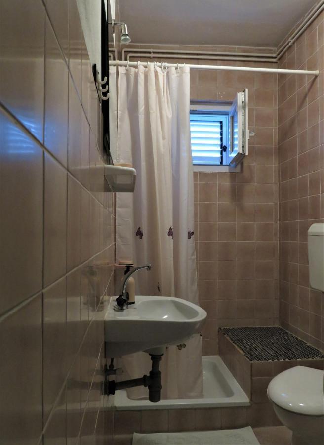 Apartments Biba & Lucy Ražanac エクステリア 写真